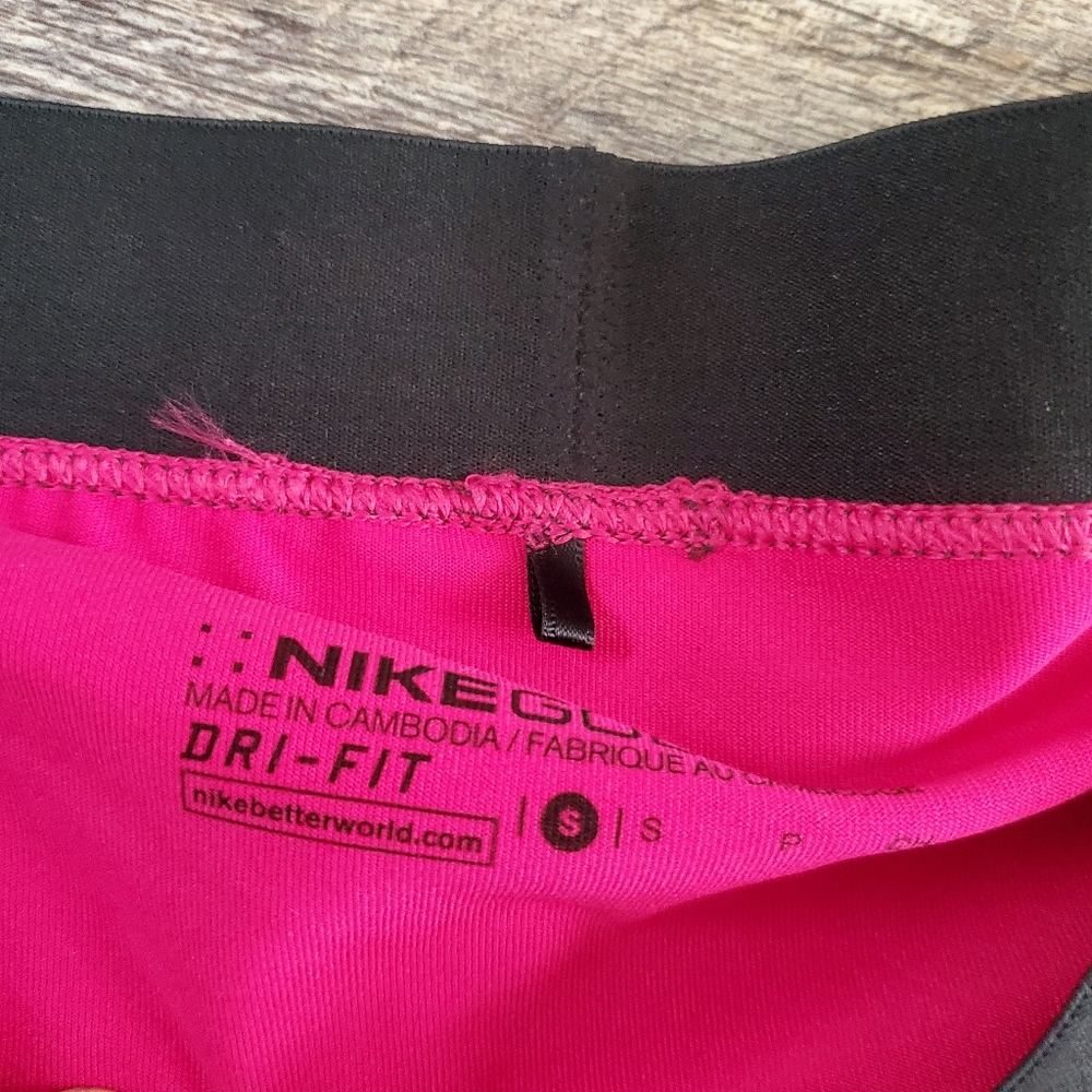 Nike pink skort - Picture 2 of 6
